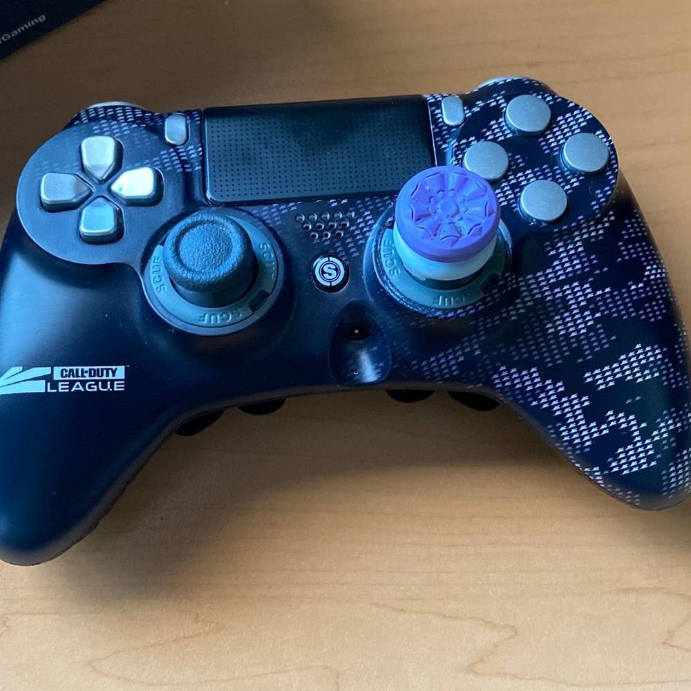 Scuf impact controller Cod Cold War - Picture 3 of 3
